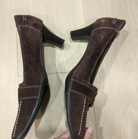 Y2K brown suede square toe heels - Picture 7 of 13